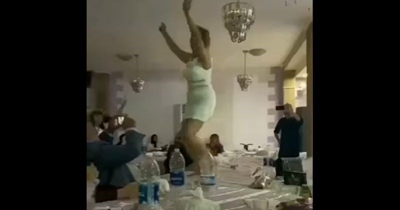 Uzvanici na zabavi su se malo previše opustili, uslijedio je kaos. Morate vidjeti ovaj show