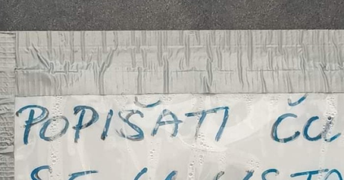 Mrežama se širi poruka fotkana u portunu zgrade u Šibeniku, jedni su zgroženi, drugima je urnebesna
