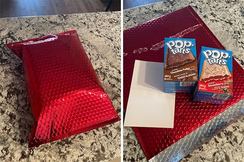 Ne zezam se, dobila sam dva pakiranja Pop tartsa umjesto Božićnice