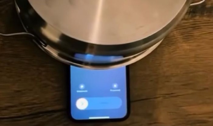 Dečko i cura su bili u svađi, morate vidjeti kako mu se javila na mobitel kada ju je nazvao. Show je