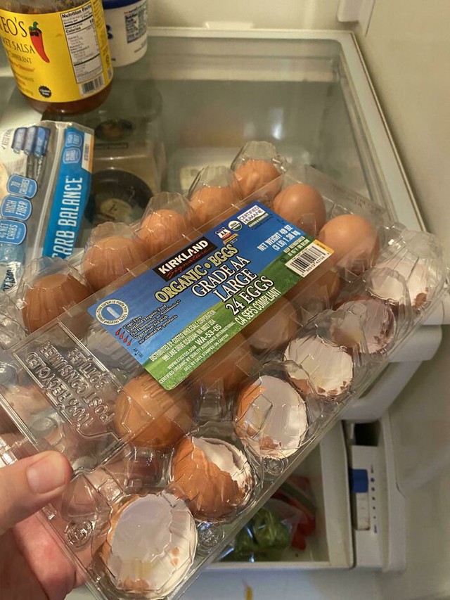 Ljuske jaja u kartonu