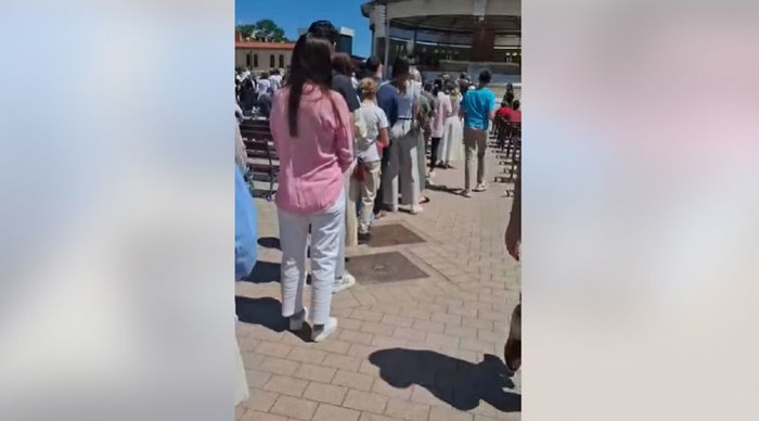 Snimka s jedne mise ovih se dana masovno šera Fejsom, za sve je kriva jedna torbica