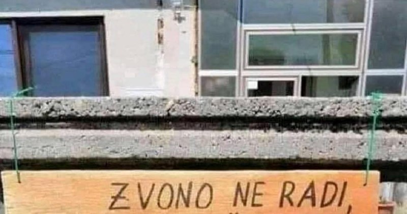 Ljudima se pokvarilo zvono na vratima pa su smislili genijalnu zamjenu za njega i nasmijali mreže!