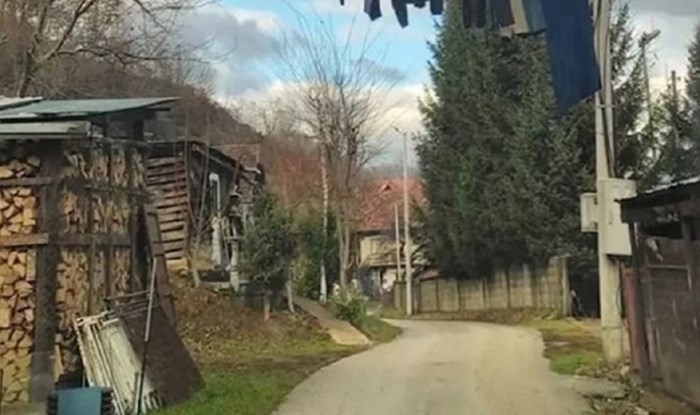 Bizaran prizor iz Srbije hit je u regiji, morate vidjeti kako netko u ovom selu suši veš