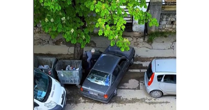 Nije se mogao izvući s parkinga u rikverc pa se na urnebesan način uključio na cestu, morate vidjeti
