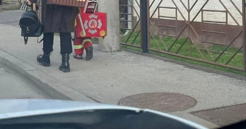 Kostim ovog mališana i njegove mame danas šera čitava RH, sve će vam biti jasno kad vidite fotku