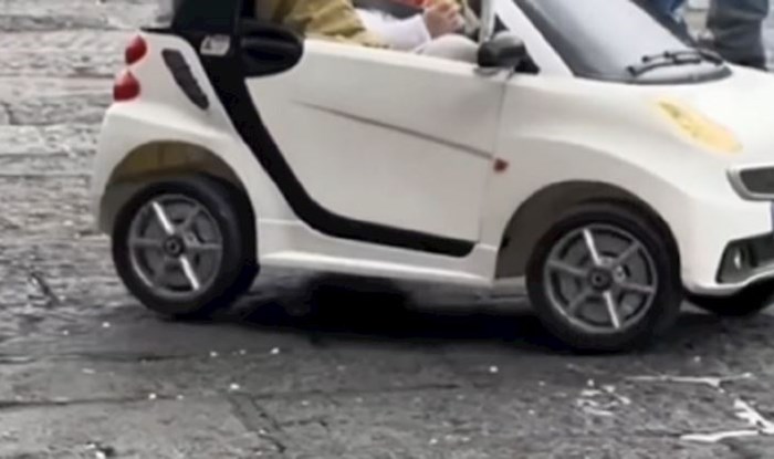 Snimku iz Napulja lajkaju milijuni zbog urnebesnog kostima dječaka i njegovog psa, oduševit će vas