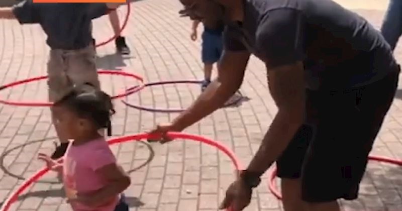 Presmiješna igra tate i kćerkice oduševila je milijune diljem svijeta, garantiramo da će i vas!