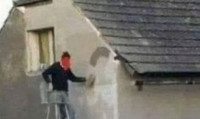 Fotka Bosanca koji uređuje fasadu bez ljestvi obišla je regiju, morate vidjeti kako se snašao