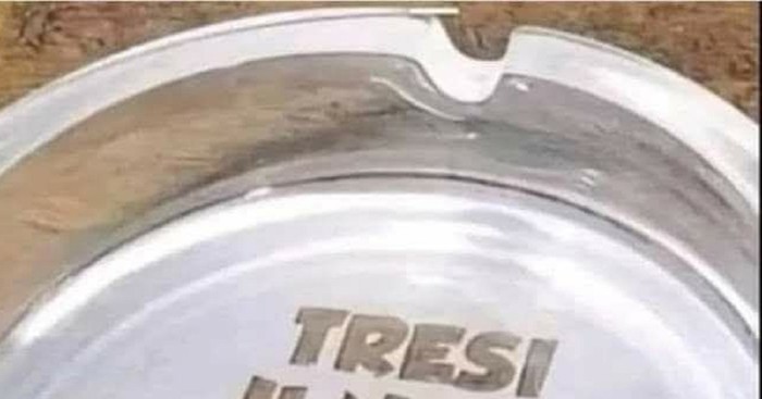 "Prljava" poruka u pepeljari fotkana u jednom kafiću jedne je zgrozila, druge nasmijala. Hit je