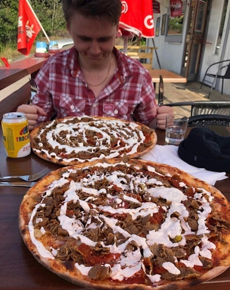 Imaju kebab pizzu!