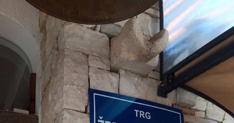 Natpis fotkan u kafiću u Hrvatskoj nasmijao je ekipu na Fejsu, morate vidjeti