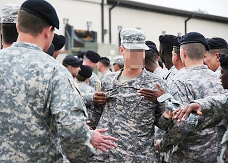 S 18 godina te mogu poslati u drugu državu da ubijaš ljude, ali ne smiješ piti alkoholna pića do 21. rođendana.