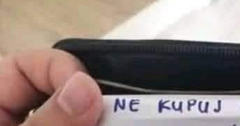 Otvorila je novčanik i ugledala muževu poruku u njemu, ono što je napisao nasmijalo je Fejs