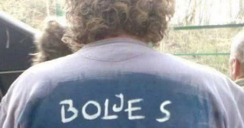 Na ozbiljnoj prigodi pojavio se u majici sa zanimljivom porukom. Jedne je nasmijao, druge zgrozio