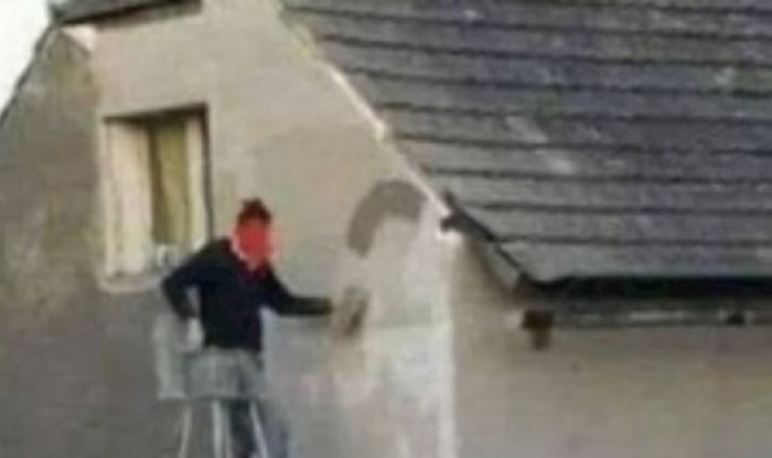 Fotka Bosanca koji uređuje fasadu bez ljestvi obišla je regiju, morate vidjeti kako se snašao