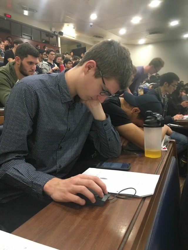 Kad zaslon ne radi, miš pomaže