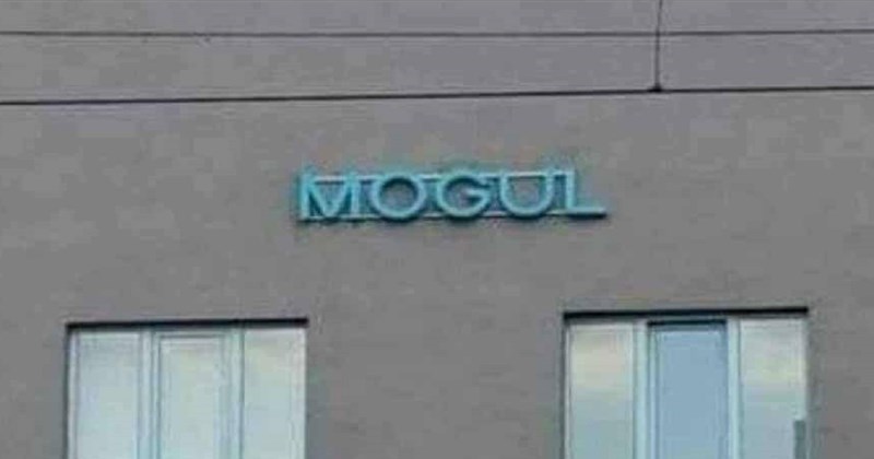 Grafit na zgradi jedne firme nasmijao je prolaznike- fora je tako jednostavna, a genijalna!