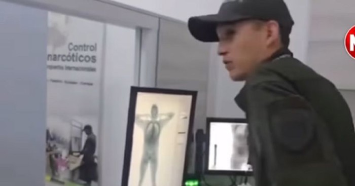 Tip je pao s drogom na aerodromu, snimka je obišla svijet zbog neobičnog mjesta gdje ju je sakrio