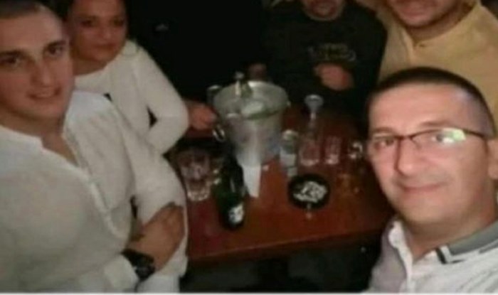 Tip je objavio selfie iz izlaska, ljudi ne mogu doći sebi što mu je rođena majka komentirala