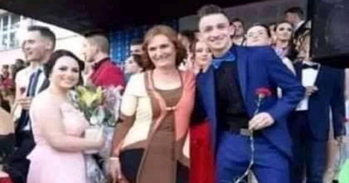 Objavila je fotku svoje djece s maturalnog plesa, zbog urnebesne greške u opisu sada je teški hit!