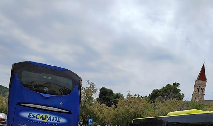 Prizor s autobusnog kolodvora u Trogiru momentalno će vas iživcirati, pa ovo je baš bezobrazluk