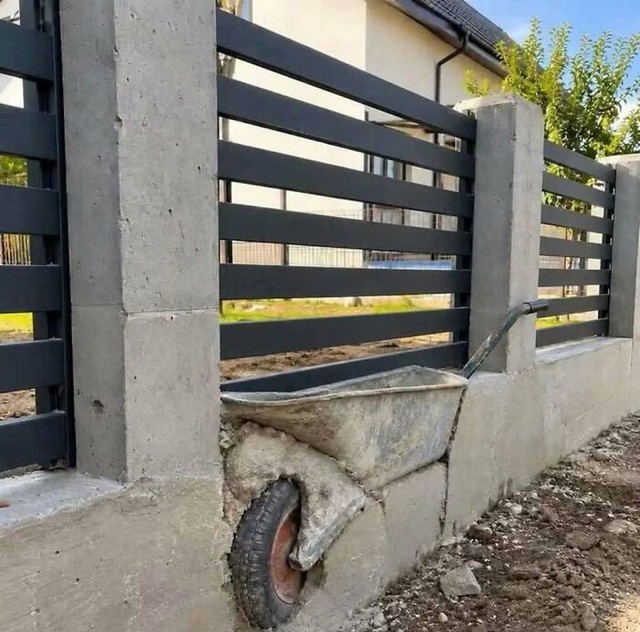 Građevinska kolica u zidu