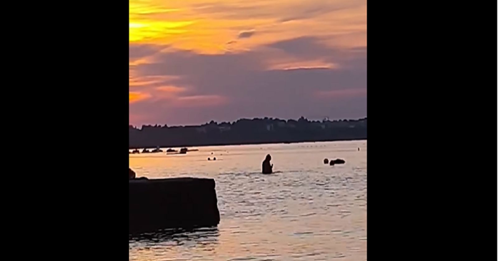 Kupač na plaži u Ninu zabavio je okupljene urnebesnom aktivnošću u moru, ovo morate vidjeti