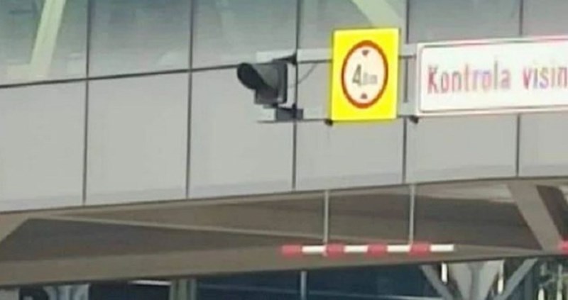 Prizor sa splitskog aerodroma srušio je društvene mreže, morate vidjeti što ovaj turist radi