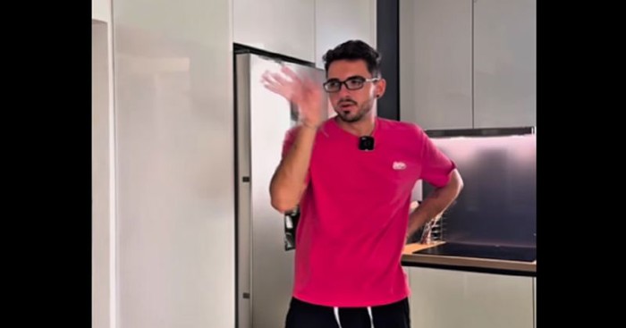Ovako se svaka, ali baš svaka mama ponaša kada dolaze gosti! Video je SVE!