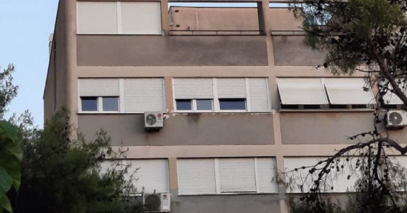 Tip je curi posvetio grafit na vrhu zgrade, zbog sadržaja je odmah postao ozbiljan hit na IG-u