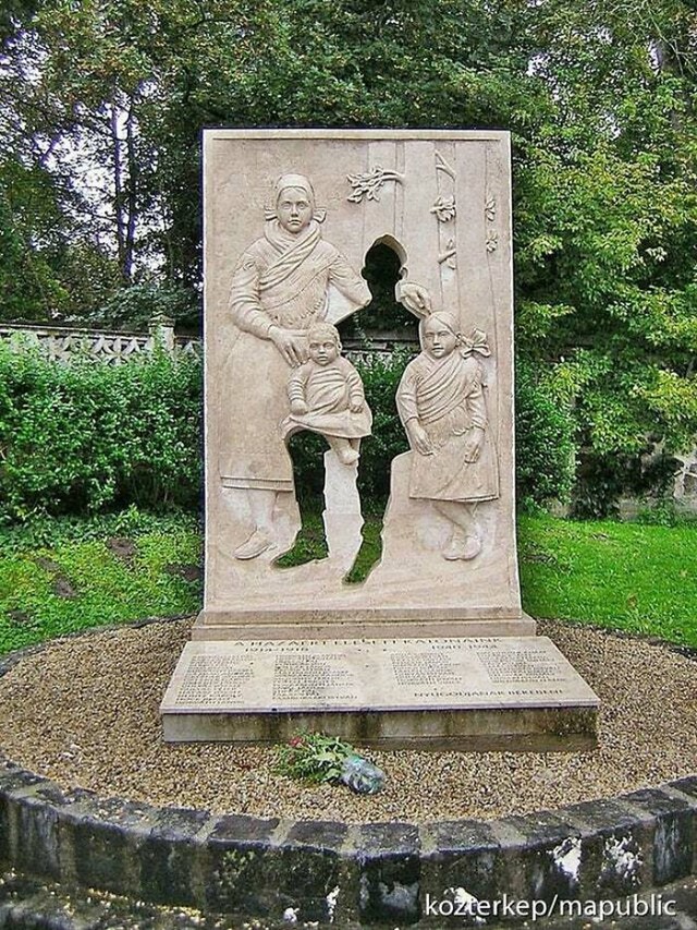 Dirljiv spomenik