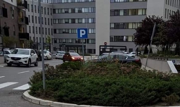 Pješački prijelaz fotkan u Srbiji hit je na Fejsu, ovaj biser će vas ostaviti bez teksta