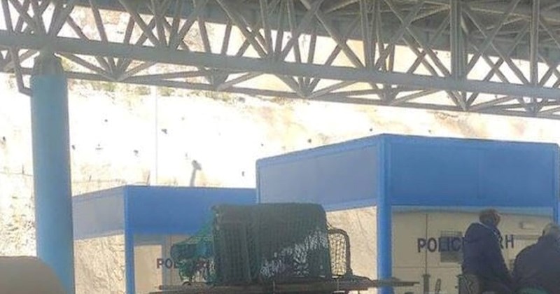 Diljem obale ljudi "hvataju" ovo njemačko vozilo, odmah ćete vidjeti zašto je atrakcija na Fejsu