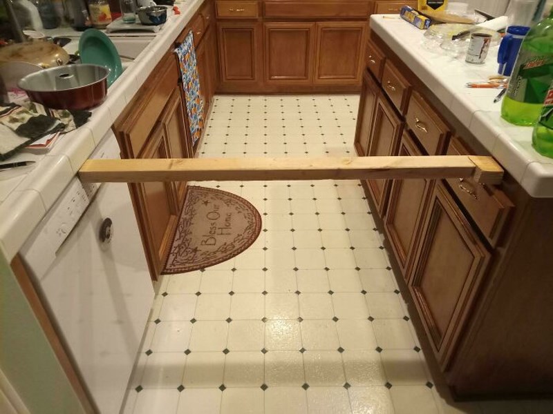 Ne rade mi vrata na perilici pa se snalazim!