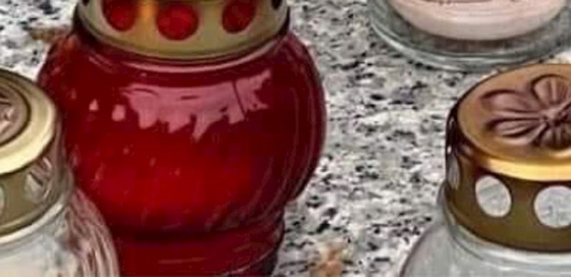 Fejsom se širi bizaran prizor s jednog groblja, morate vidjeti što je netko donio umjesto lampiona