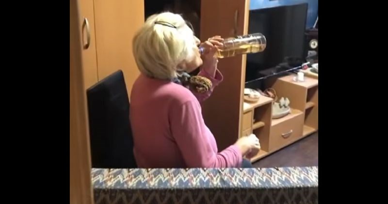 Snimka jedne bakice uhvaćene u "akciji" oduševila je čitavu Hrvatsku, lajkalo ju je 10 000 ljudi