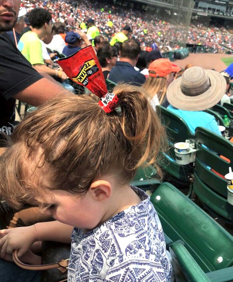 Kad si s tatom na utakmici, a želiš novu frizuru