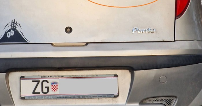 Natpis na jednom autu u Zagrebu oduševio je društvene mreže, morate ga vidjeti