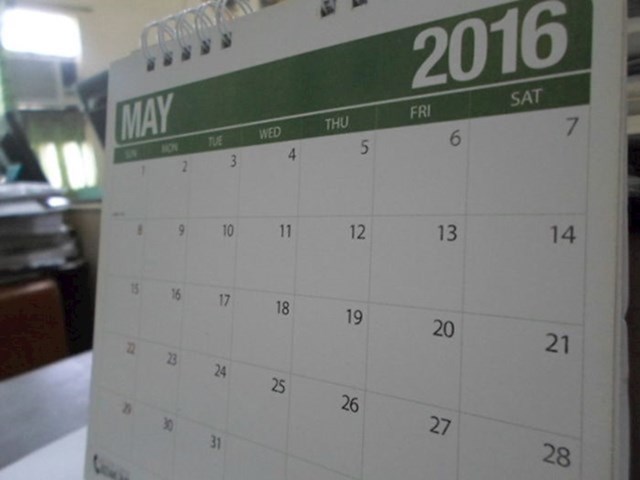 Raspored u pisanju datuma - prvo mjeseci pa onda dani pa godine.