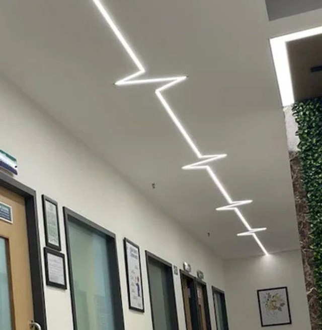 Stropna svjetla u jednoj bolnici