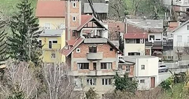 Dekoracija iz Zagreba postala je predmet sprdnje u popularnoj stranoj FB grupi, morate vidjeti