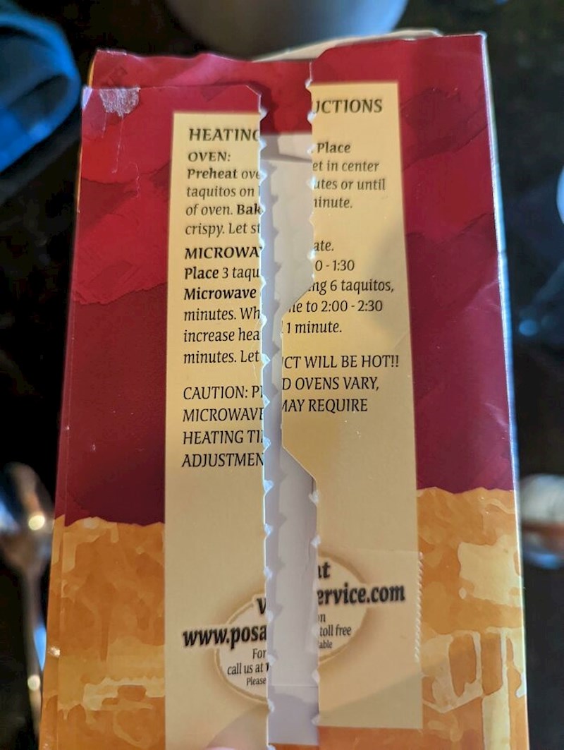 4. "Stavili su upute na dio gdje se otvara pakiranje"