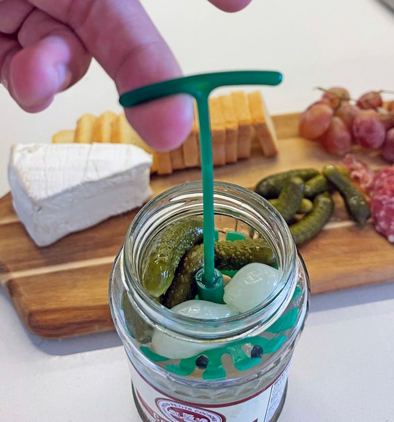 9. Pomoću ovog trika nema više pretraživanja dna staklenki u nadi da je nešto ostalo