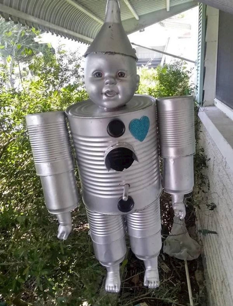 1. Netko je mislio da bi ovo bio dobar ukras na terasi. E pa, prevarili su se