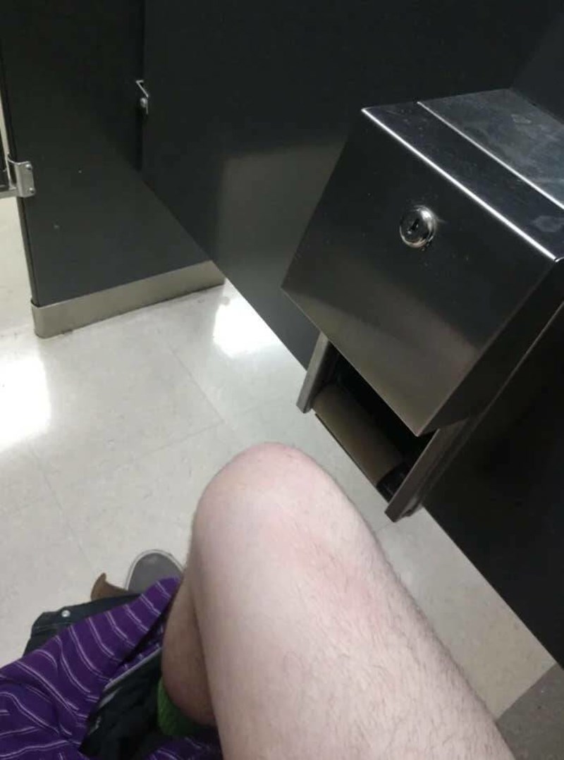 9. "Tek nakon što sam sjeo na wc i počeo obavljati što sam trebao sam vidio da nema papira..."