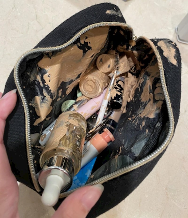 11. "Mislim da mi je najisplativije baciti ovu torbu i jednostavno kupiti novu jer nikad neću ovo očistiti."