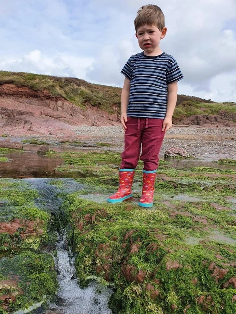 8. "Slika je ispala tako da moj sin izgleda kao div"