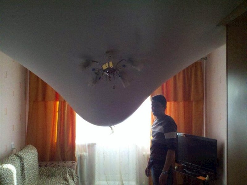 12. "Jedna zanimljiva fotografija iz našeg novog stana"