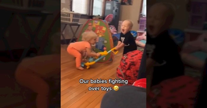 Urnebesan video pokazuje što se događa svaki put kad se ovi klinci svađaju oko igrački, hit je!